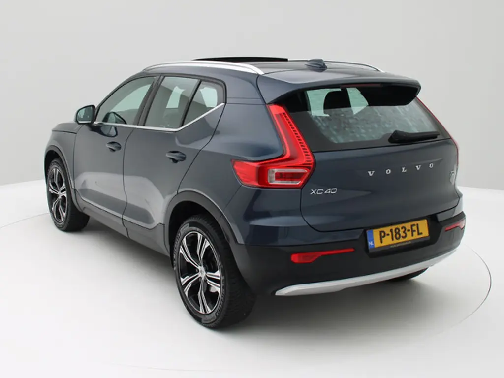 Volvo XC40 3