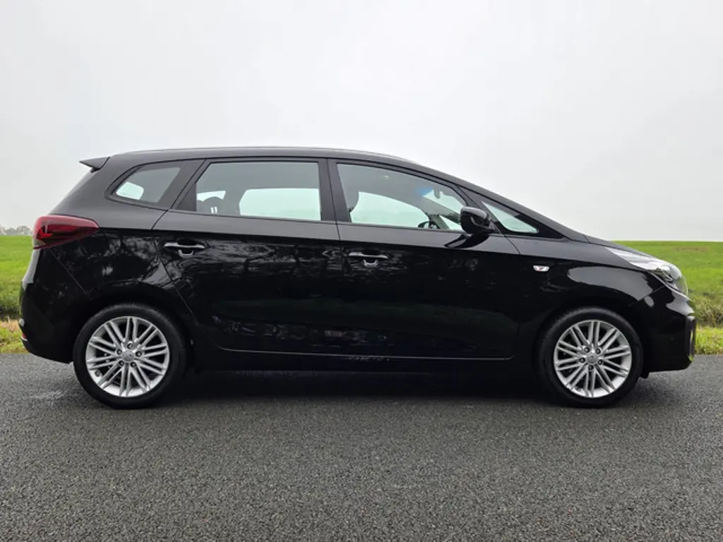Kia Carens 2
