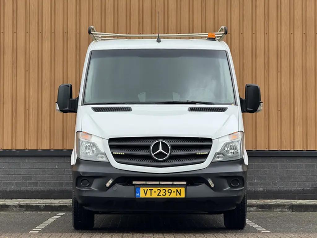 Mercedes-Benz Sprinter 2
