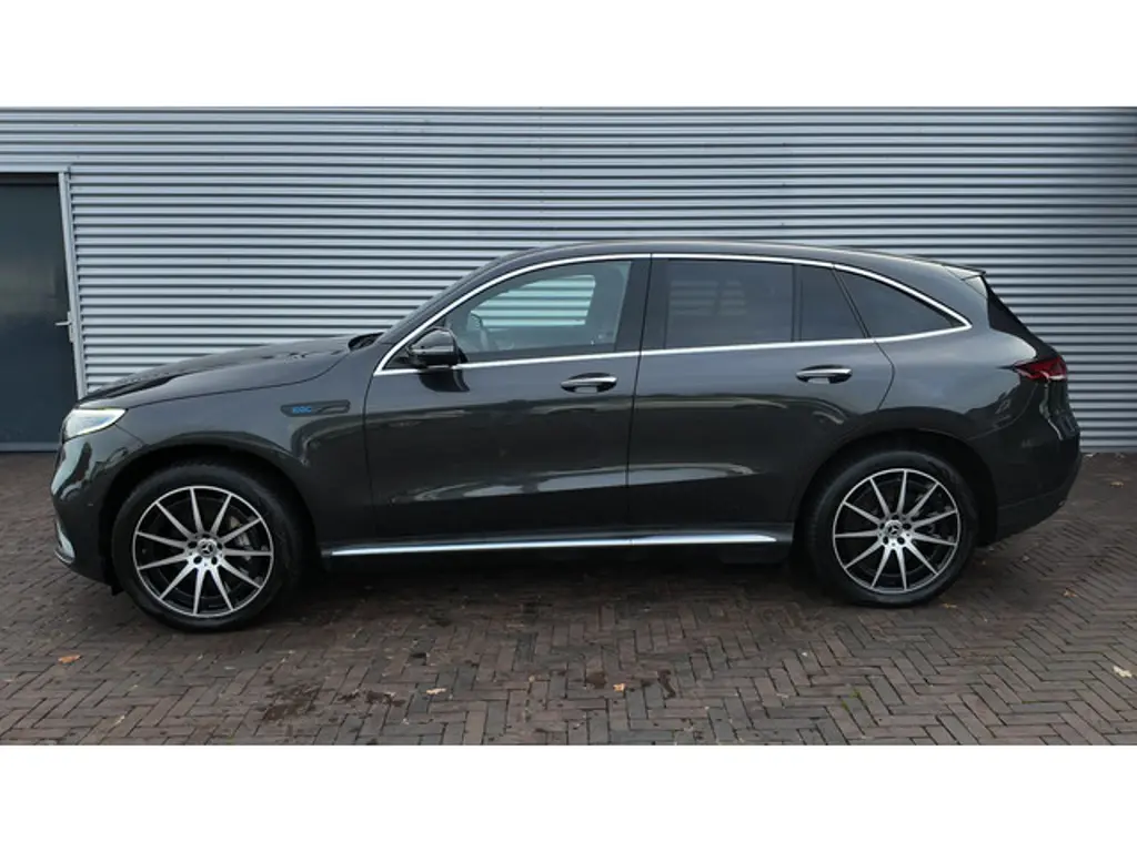 Mercedes-Benz EQC 3