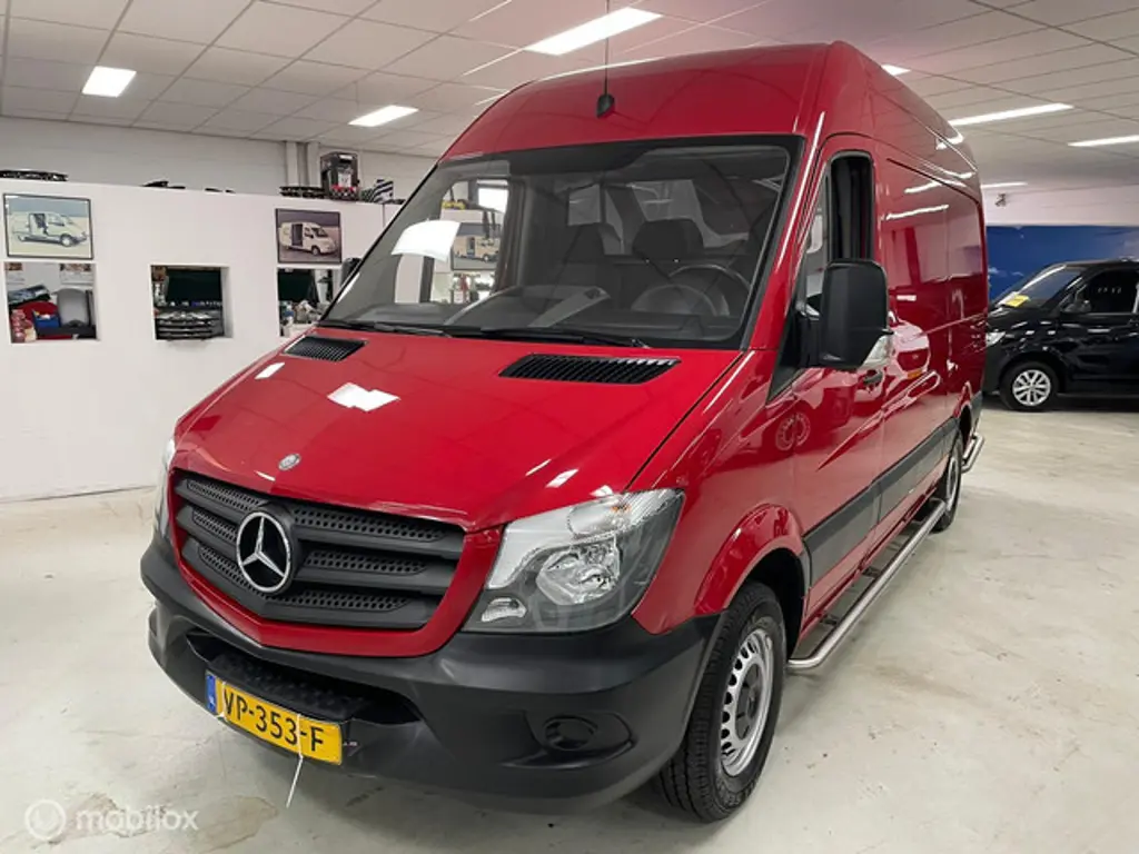 Mercedes-Benz Sprinter 2