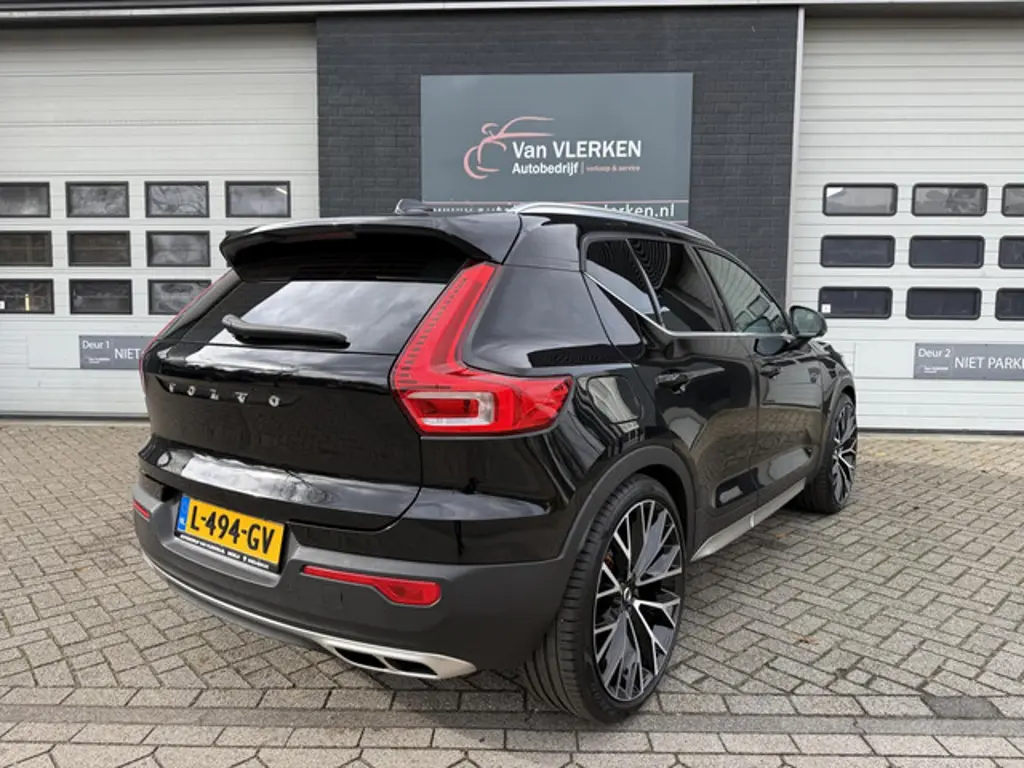 Volvo XC40 3