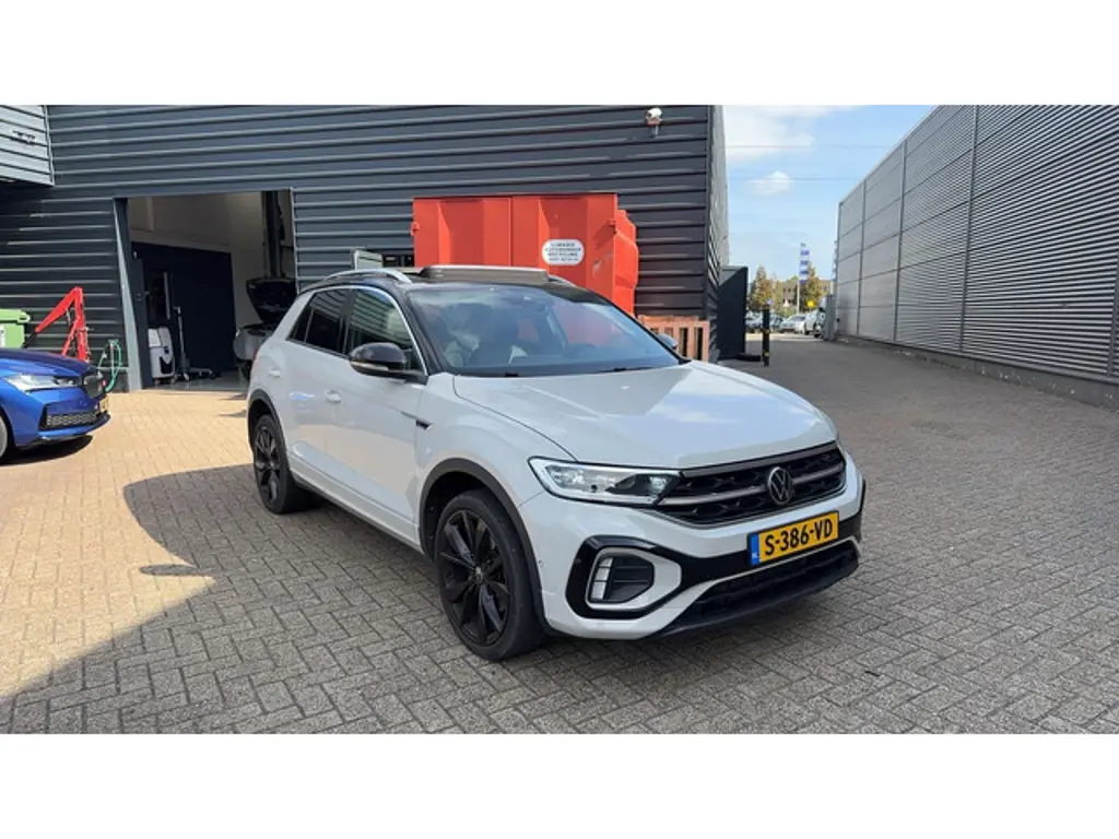 Volkswagen T-Roc 3