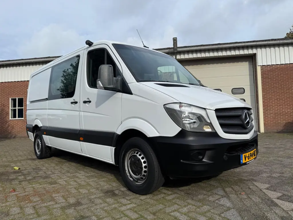 Mercedes-Benz Sprinter 2