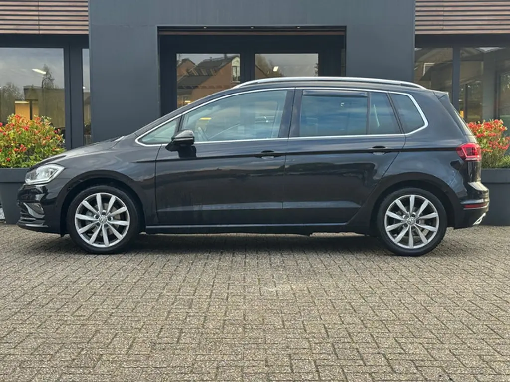 Volkswagen Golf Sportsvan 2