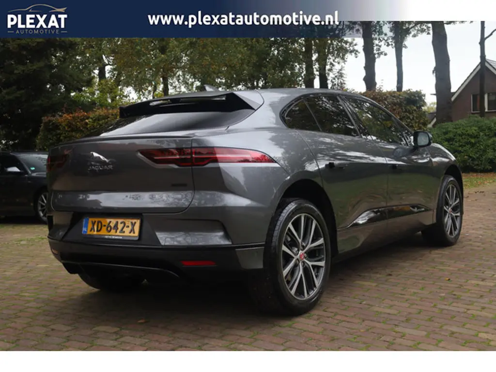 Jaguar I-PACE 3