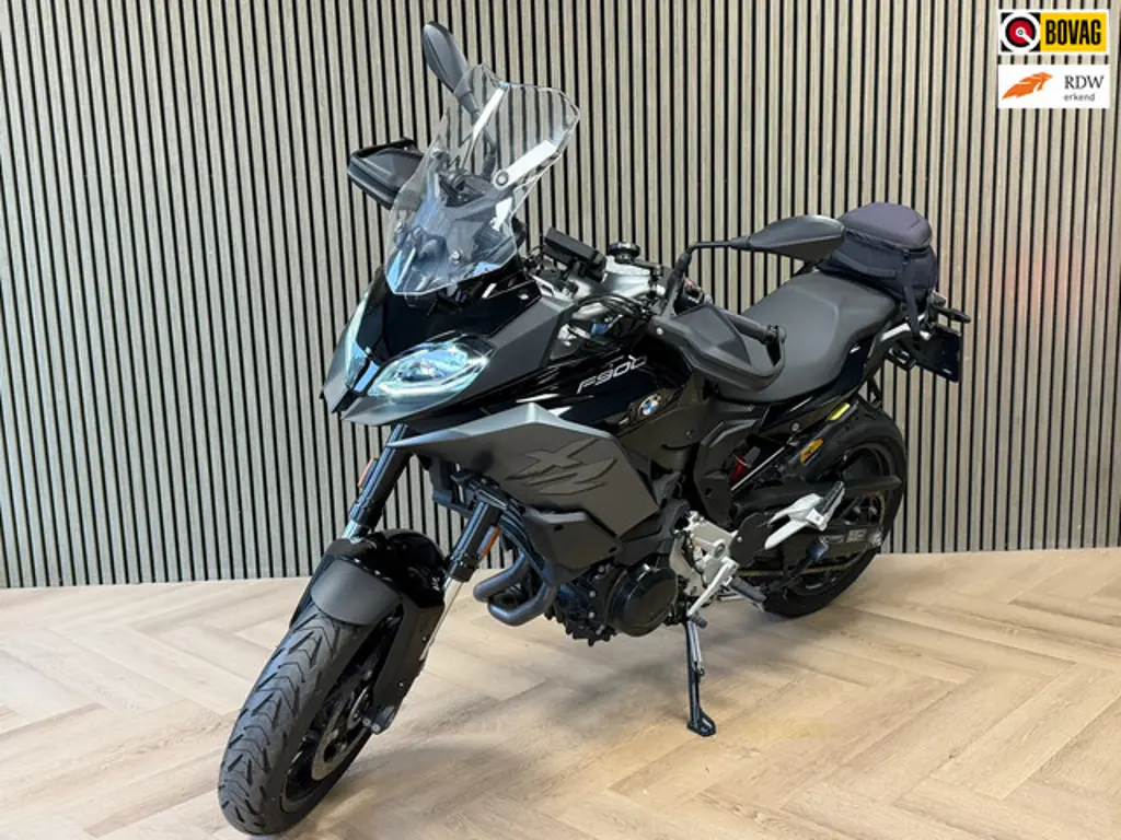 BMW F 900 XR