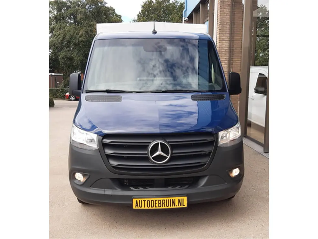 Mercedes-Benz Sprinter 2