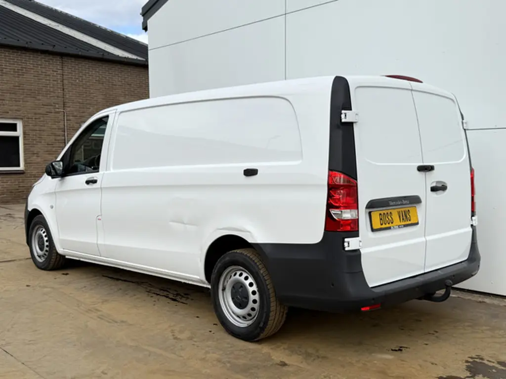 Mercedes-Benz Vito 2