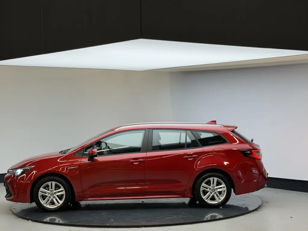 Toyota Corolla Touring Sports 2