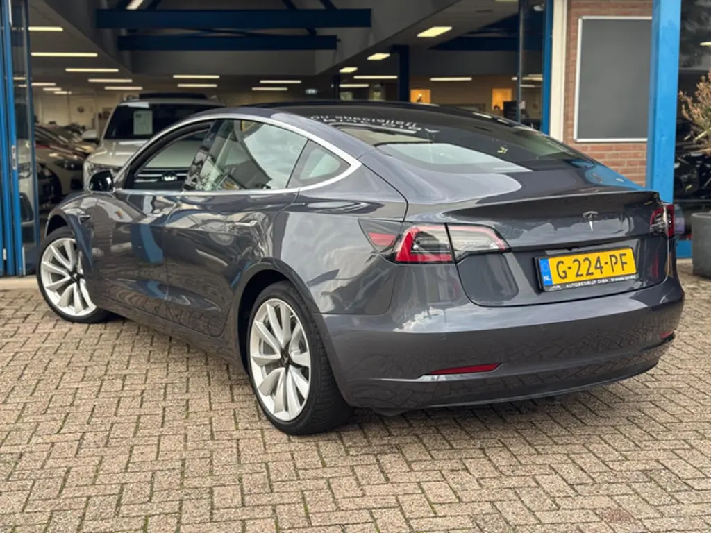 Tesla Model 3 3