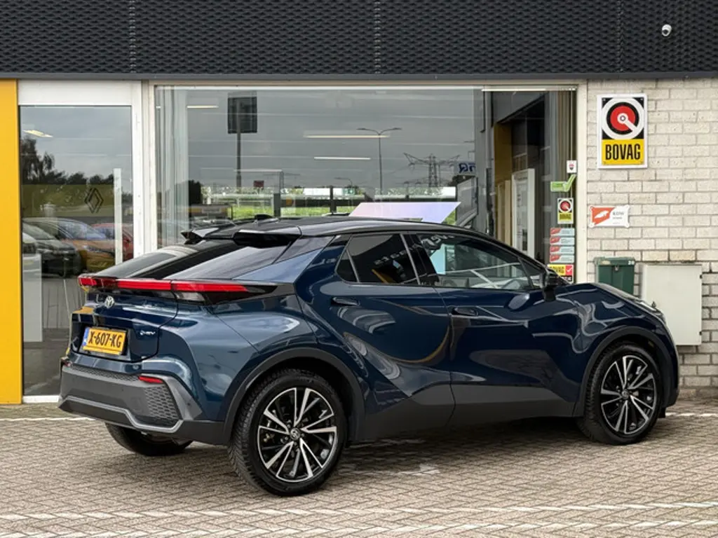 Toyota C-HR 2