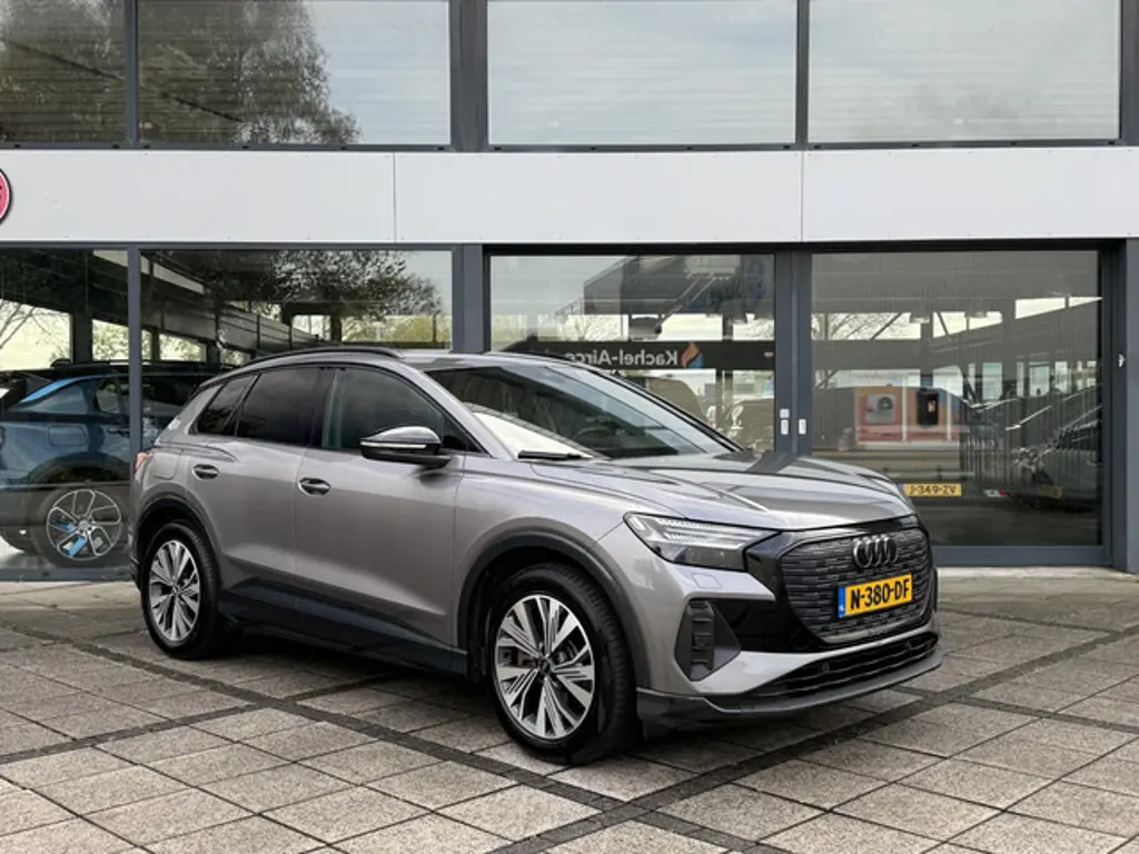 Audi Q4 e-tron 2