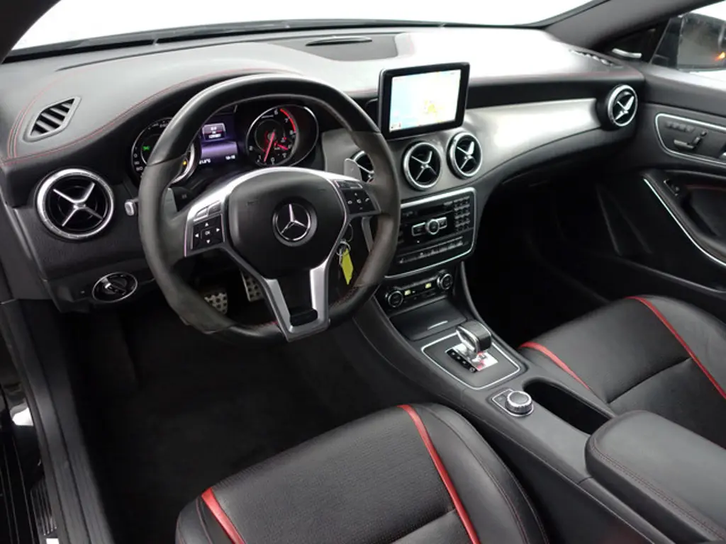 Mercedes-Benz CLA 2