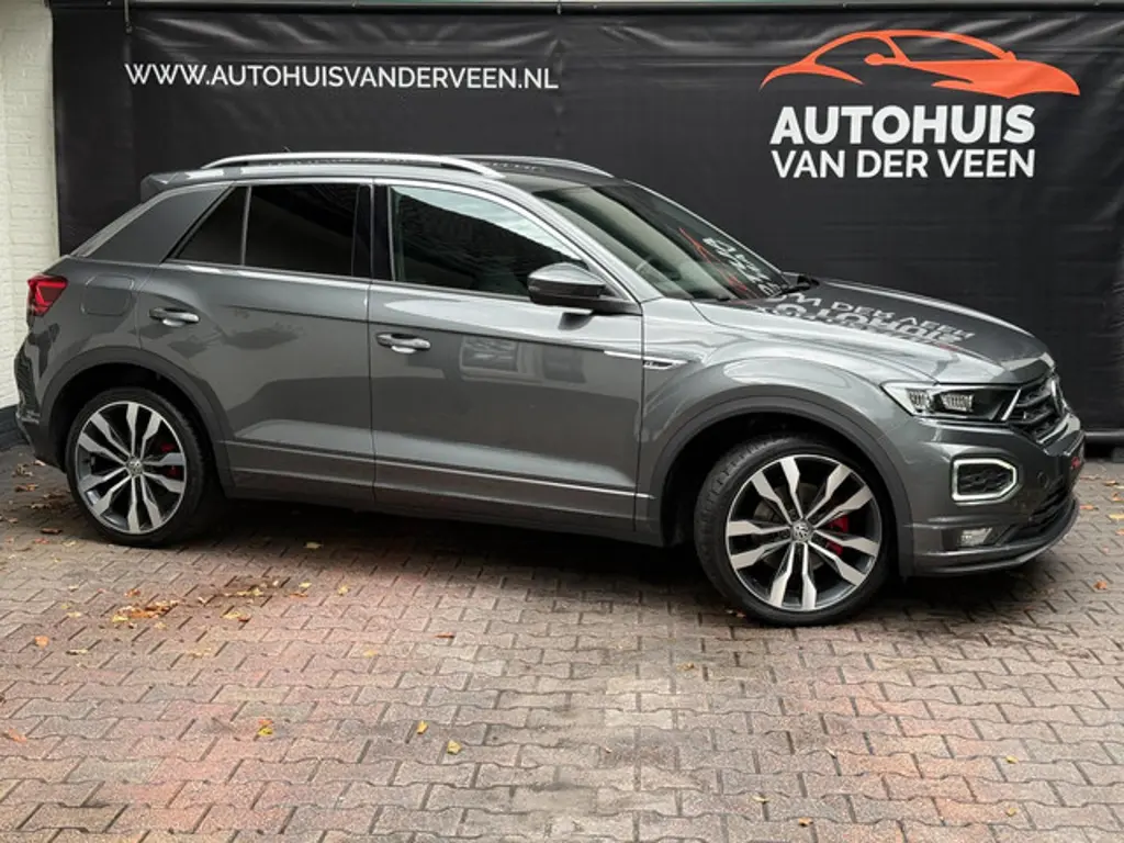 Volkswagen T-Roc 3