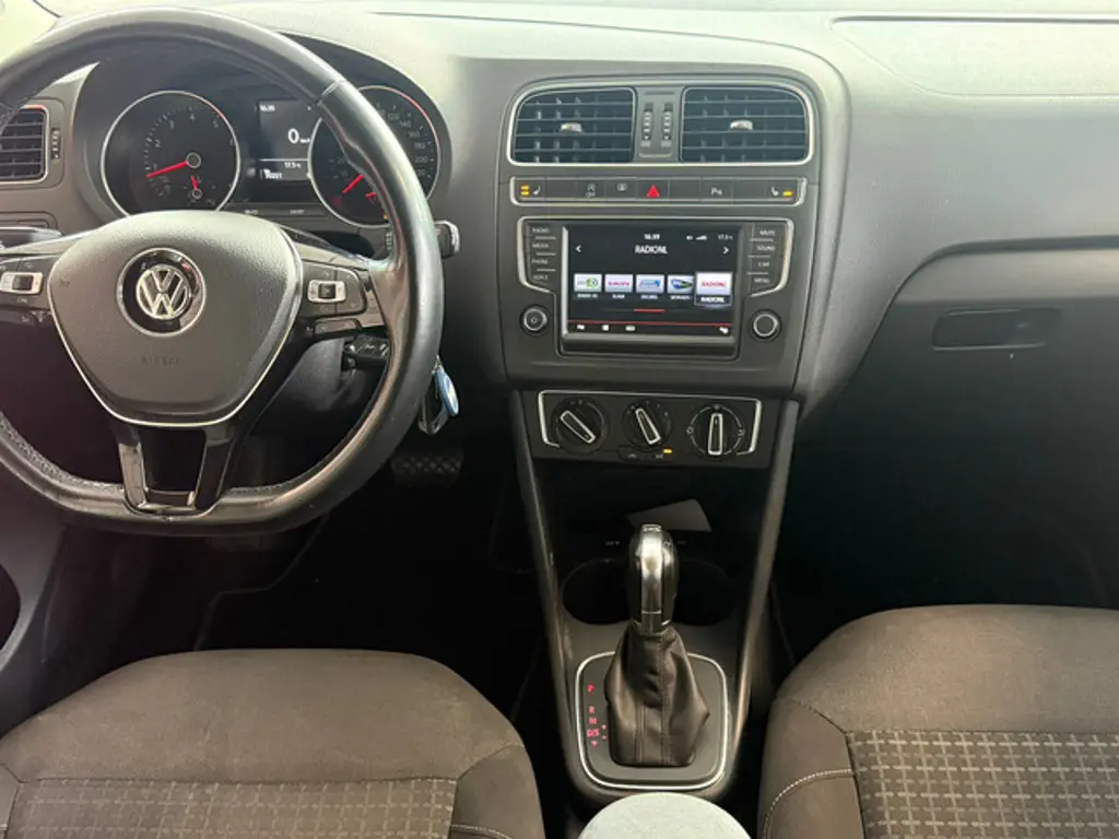 Volkswagen Polo 2