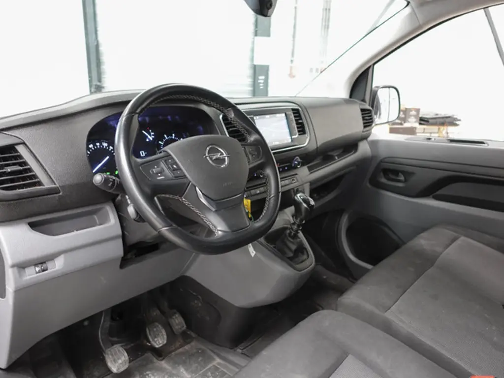 Opel Vivaro 2