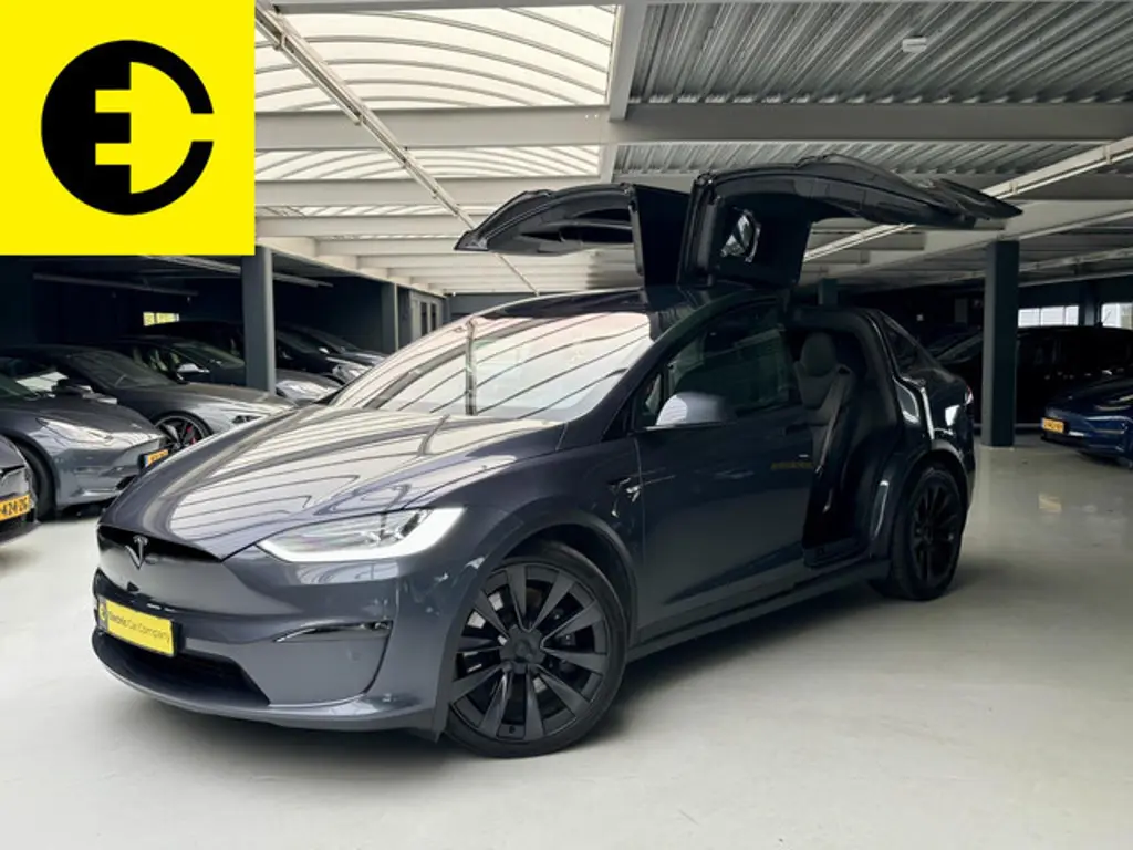 Tesla Model X 2