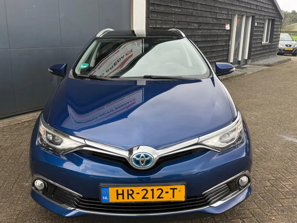 Toyota Auris 2