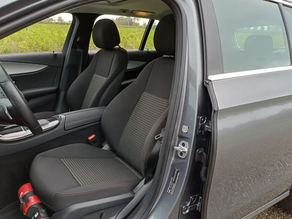 Mercedes-Benz E-Klasse 2