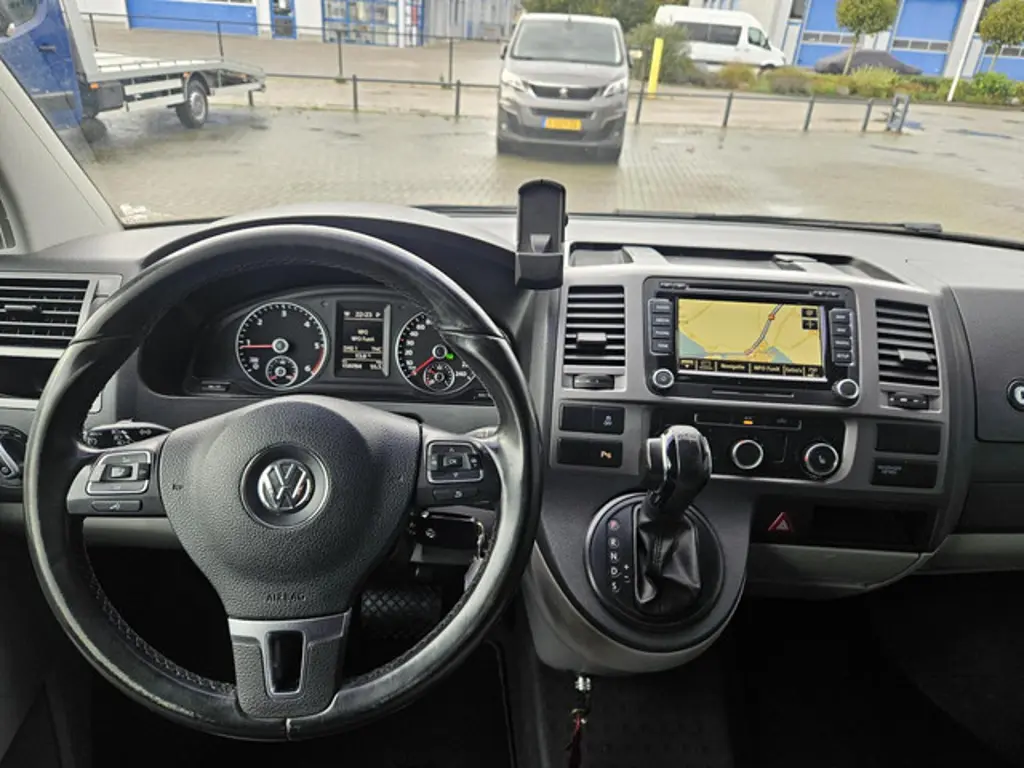 Volkswagen Transporter 2