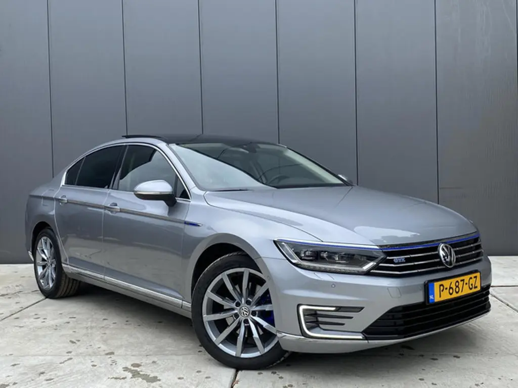 Volkswagen Passat 2