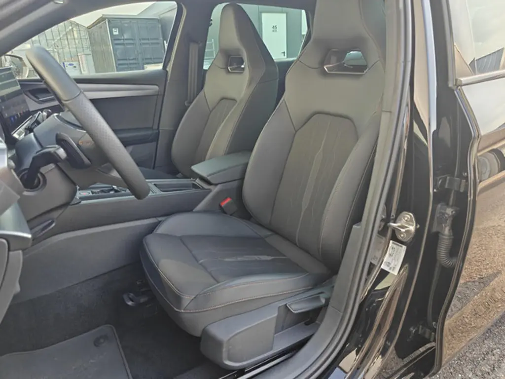 CUPRA Leon Sportstourer 2