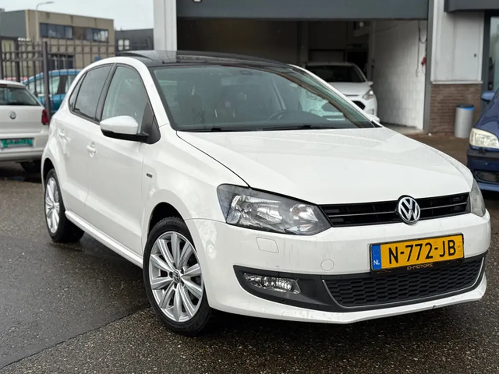 Volkswagen Polo 2