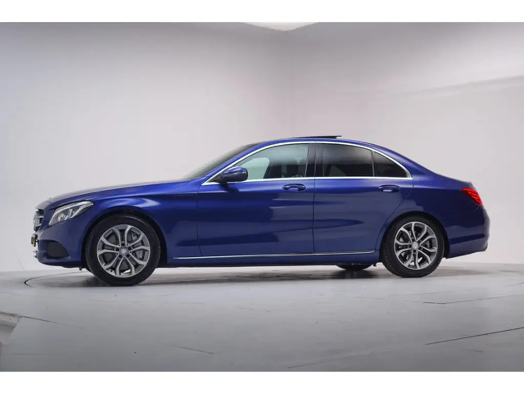 Mercedes-Benz C-Klasse 2