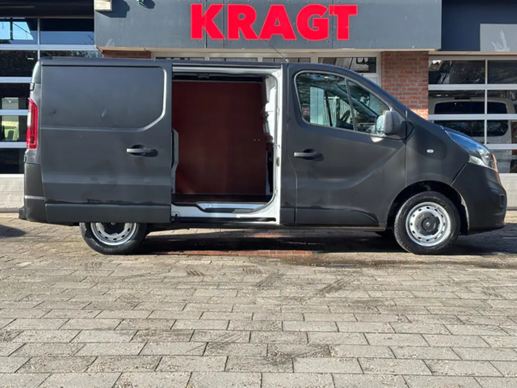 Opel Vivaro 2