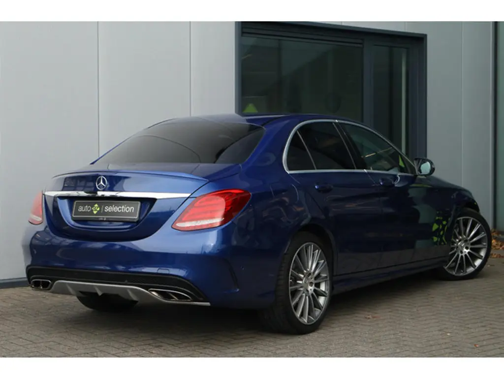 Mercedes-Benz C-Klasse 2