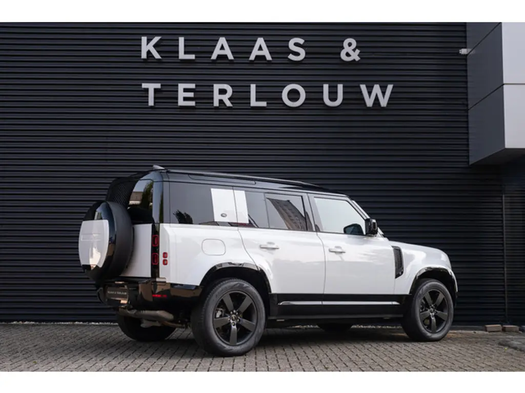 Land Rover Defender 2