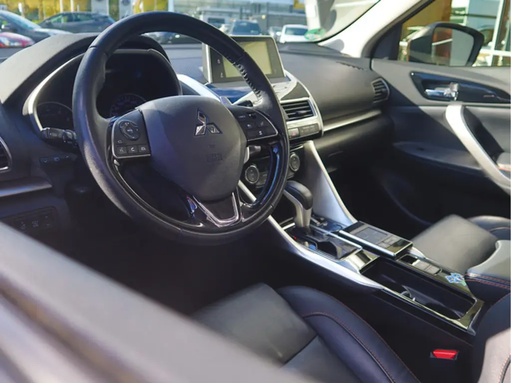 Mitsubishi Eclipse Cross 2