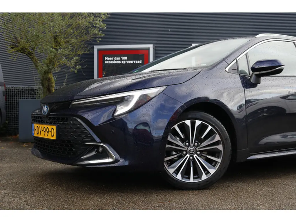 Toyota Corolla Touring Sports 2