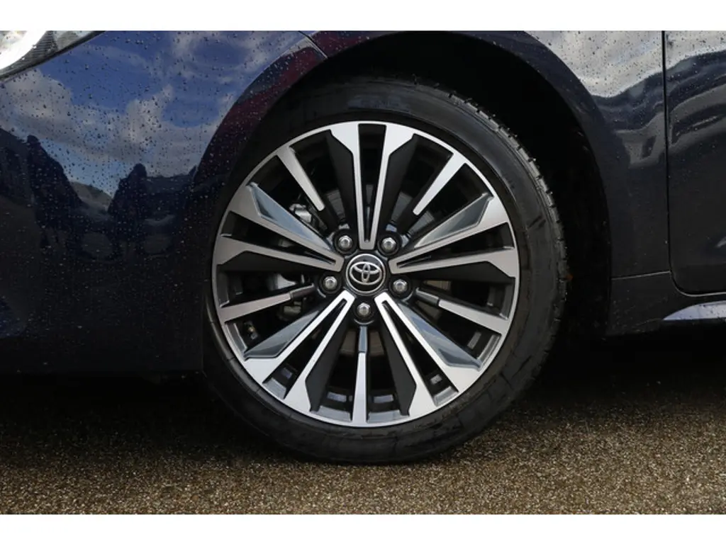 Toyota Corolla Touring Sports 3