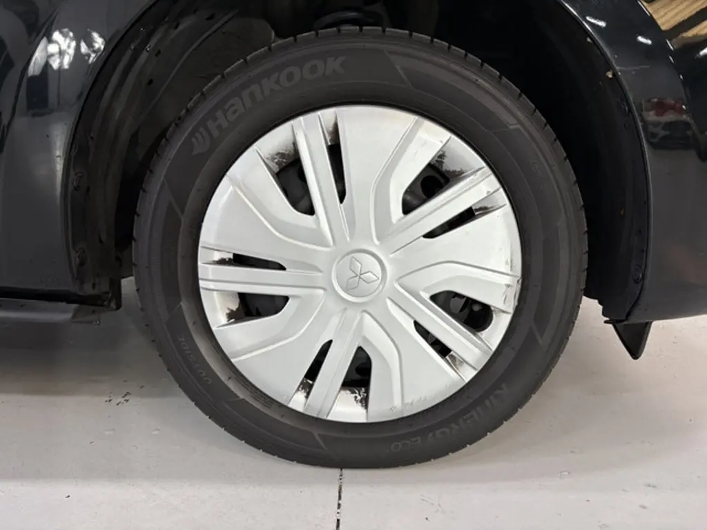 Mitsubishi Space Star 3