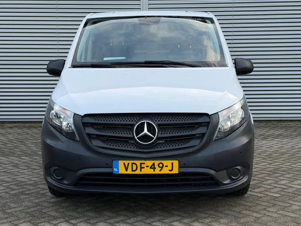 Mercedes-Benz Vito 2