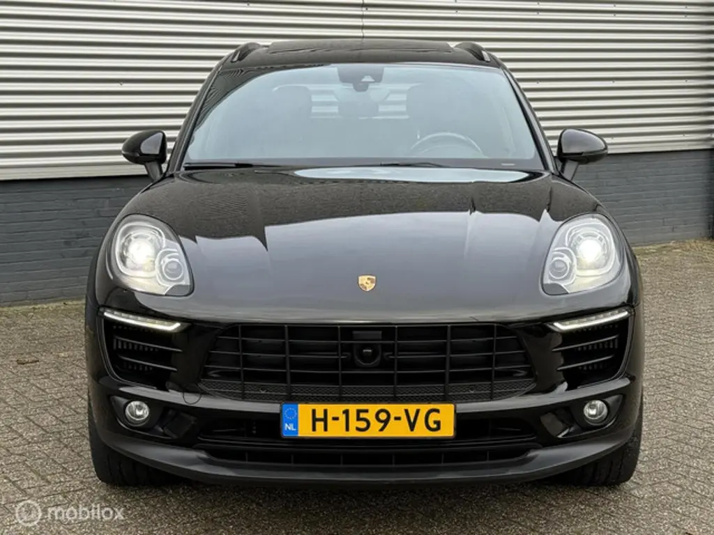 Porsche Macan 3