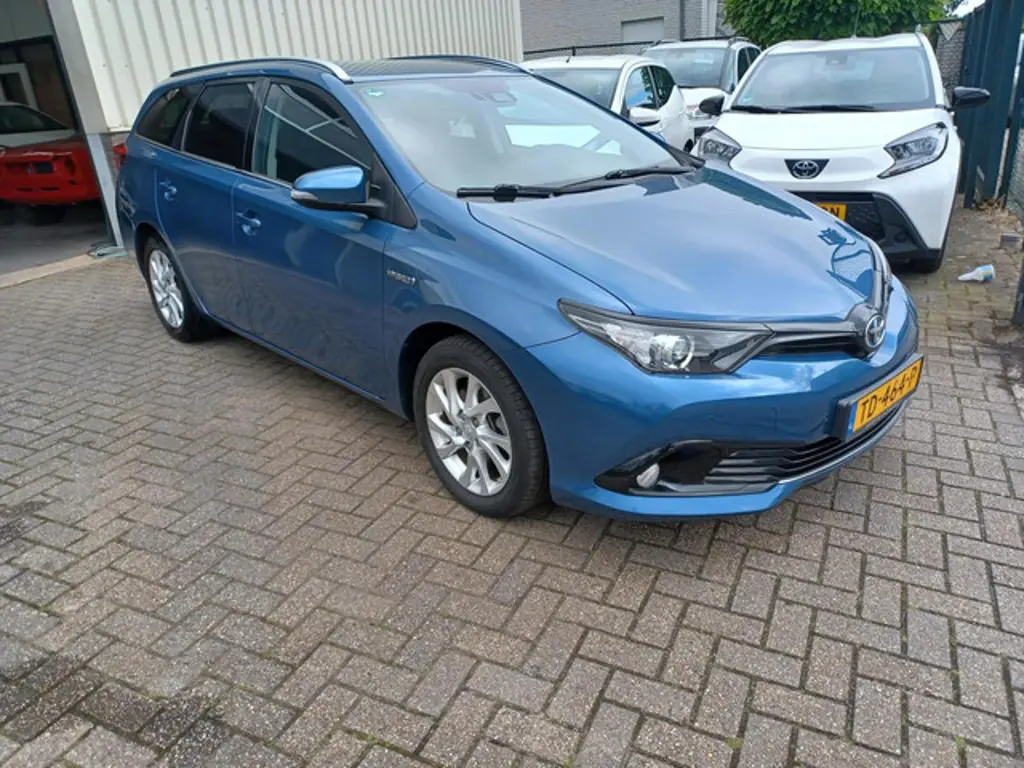 Toyota Auris 2