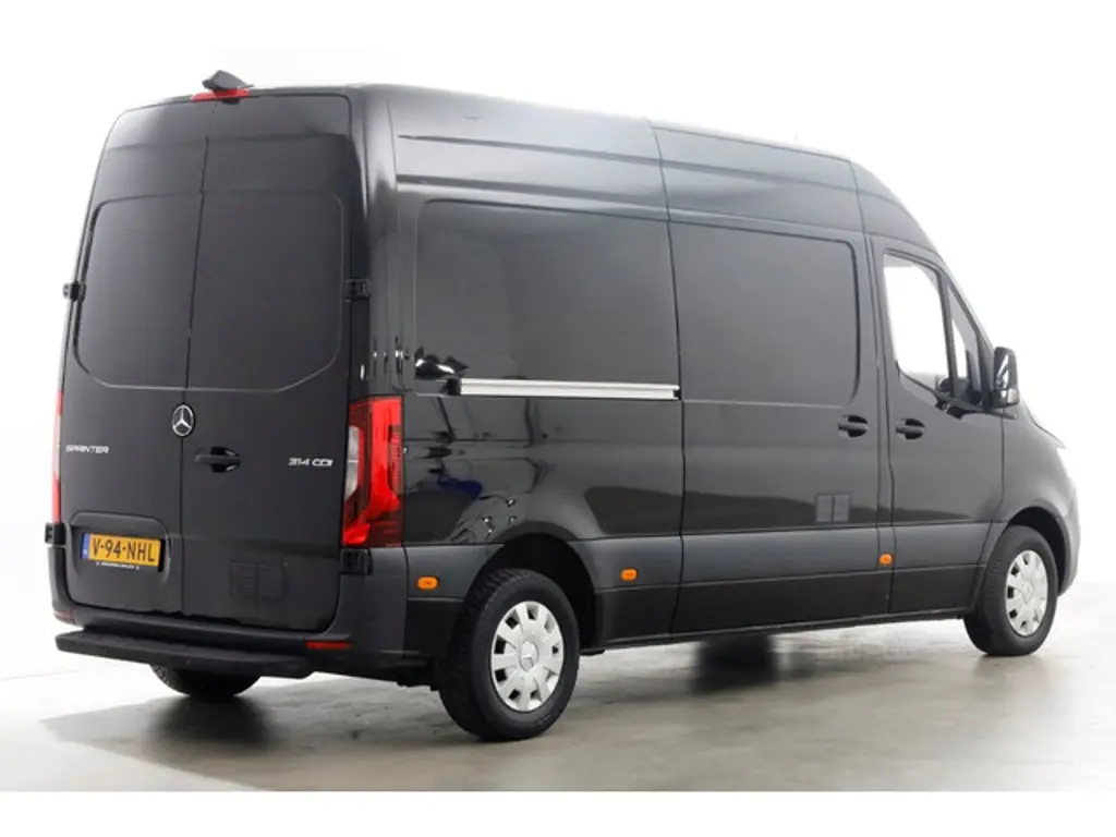 Mercedes-Benz Sprinter 2