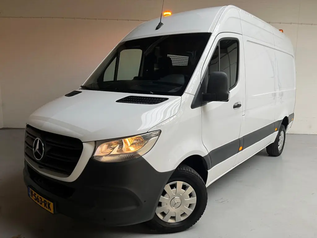 Mercedes-Benz Sprinter 3