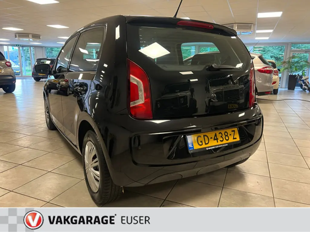 Volkswagen up! 3