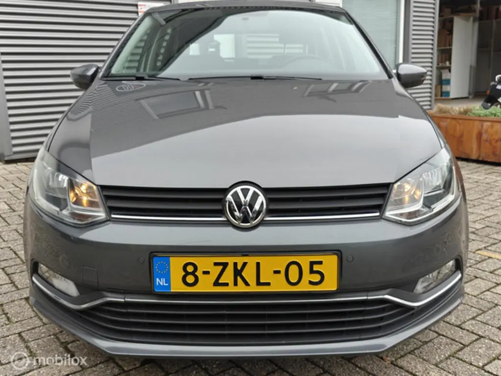 Volkswagen Polo 2