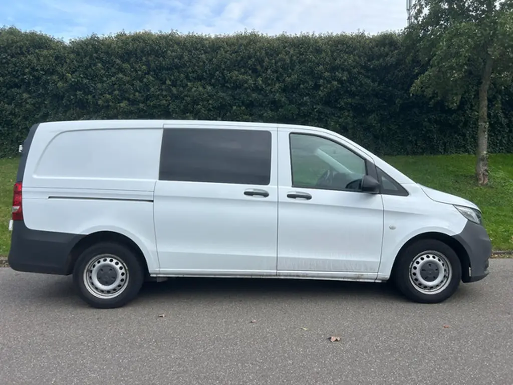 Mercedes-Benz Vito 2