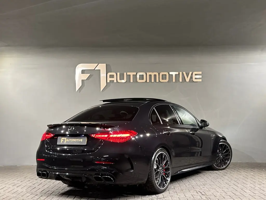 Mercedes-Benz C-Klasse 3