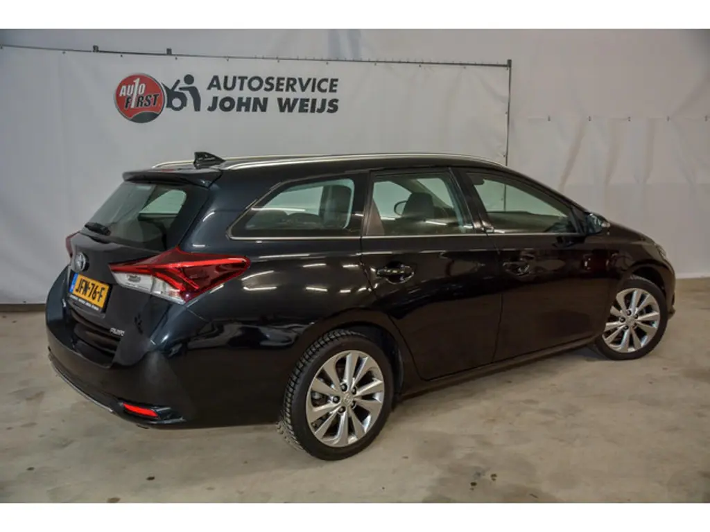 Toyota Auris 2