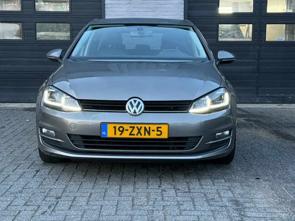 Volkswagen Golf 2
