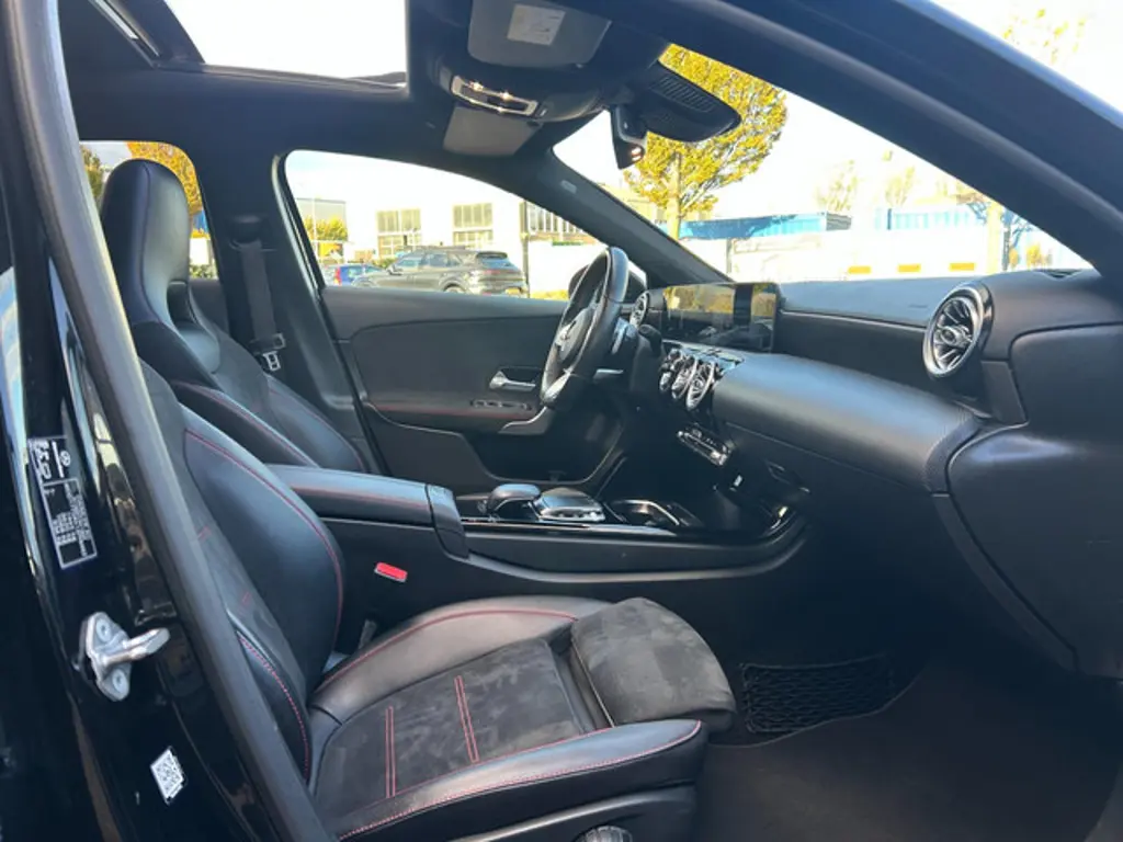 Mercedes-Benz A-Klasse 2