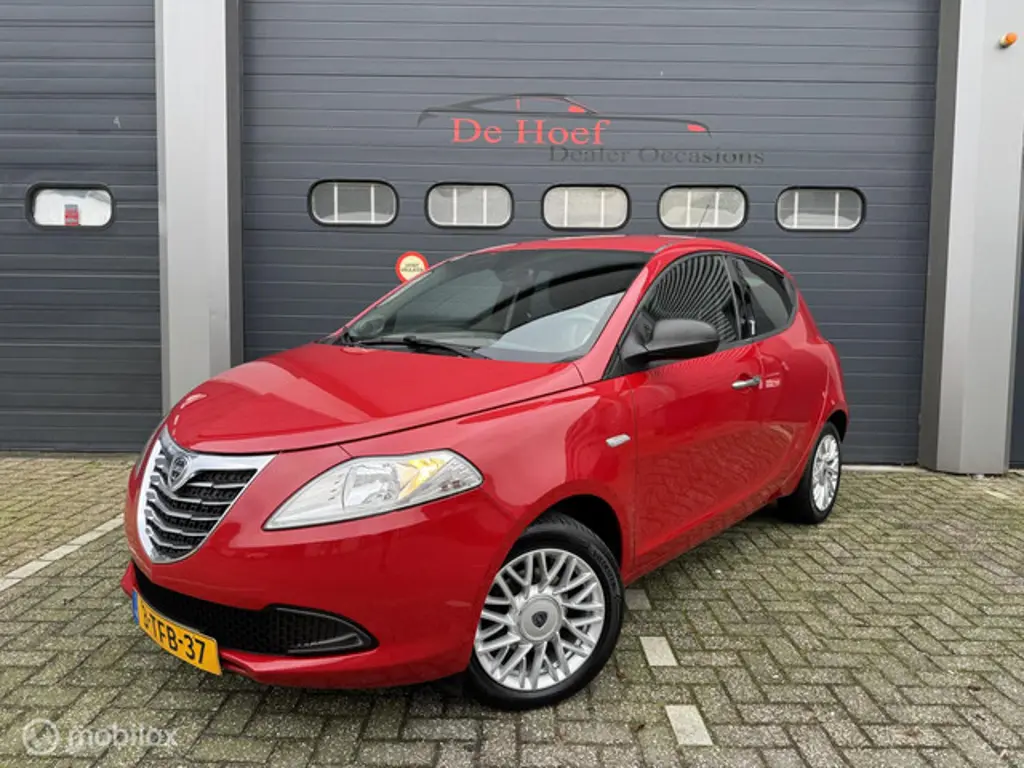 Lancia Ypsilon