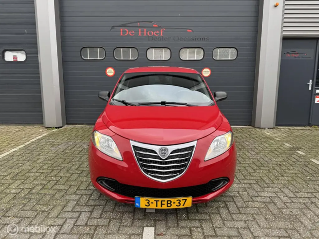 Lancia Ypsilon 2